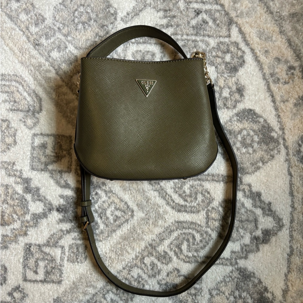 Guess Mini Crossbody